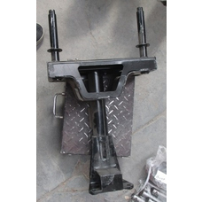 Кронштейн подножки FAW J6 правый 5103230-13C