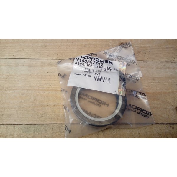 Сальник бортового редуктора  HMK Hidromek 102B N108567516/12012826B/82012826