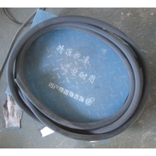 Уплотнитель двери резиновый (крепится к кабине) SHAANXI F2000 DZ13241330071