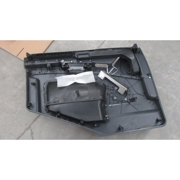 Обшивка двери SHACMAN X3000 правая (в сборе) DZ14251330062+ DZ14251330092+ DZ14251330094