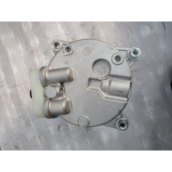 КОМПРЕССОР КОНДИЦИОНЕРА SHACMAN X3000 WP10E5 DZ13241845132