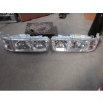 Фара HOWO SINOTRUK Левая WG9100720110