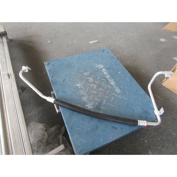 Трубка кондиционера DZ13241845203
