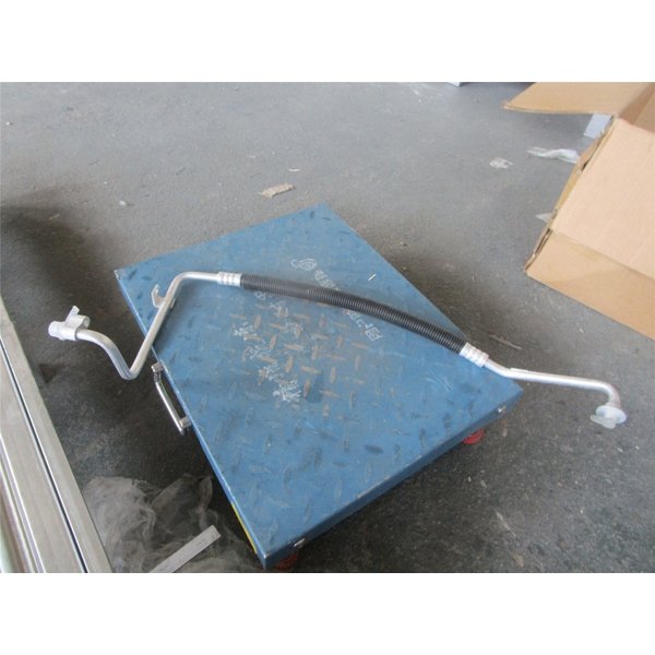 Трубка кондиционера DZ13241845203