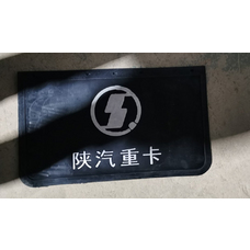 Брызговик крыла кузова задняя ось резиновый 59,5*34 Shaanxi DZ9112952069
