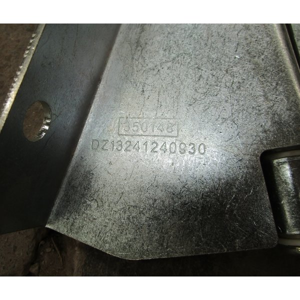 Подножка SHACMAN F3000 нижняя левая аллюминивая шарнирная DZ13241240930