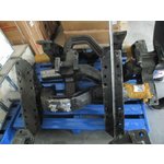 Ось балансира с кронштейнами SHACMAN,SHAANXI F2000 F3000 под болты